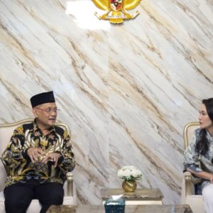 Menhaj–Gubernur Maluku Utara Bahas Peningkatan Layanan Jemaah Haji dan Umrah