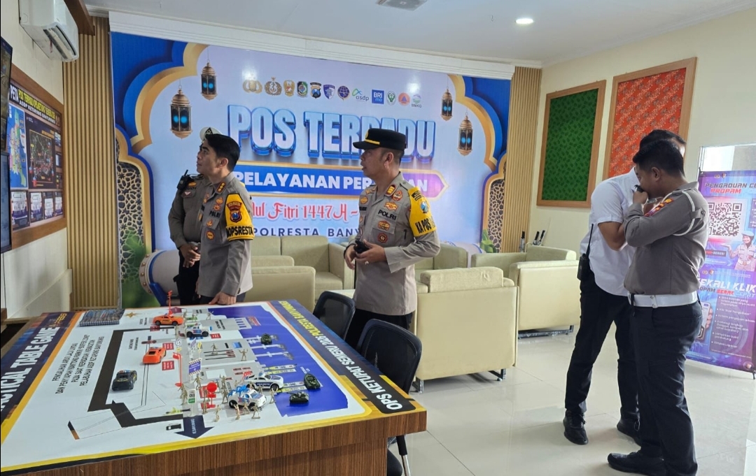 Kapolresta Banyuwangi Tinjau Arus Lalu Lintas di ASDP Ketapang, Pastikan Jalur Jawa-Bali Tetap Lancar