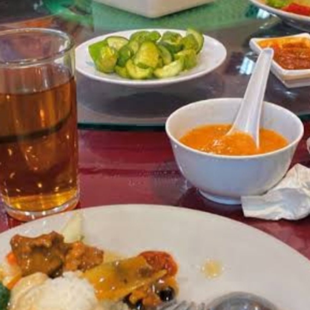 Memberi Makan, Menjaga Martabat