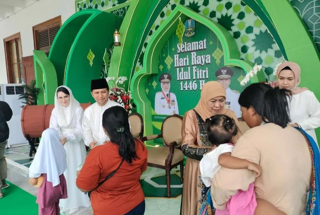 Masyarakat Silahkan Datang, Khofifah Buka Riyayan Lebaran 1447 H di Grahadi dan  Kediaman Jemursari