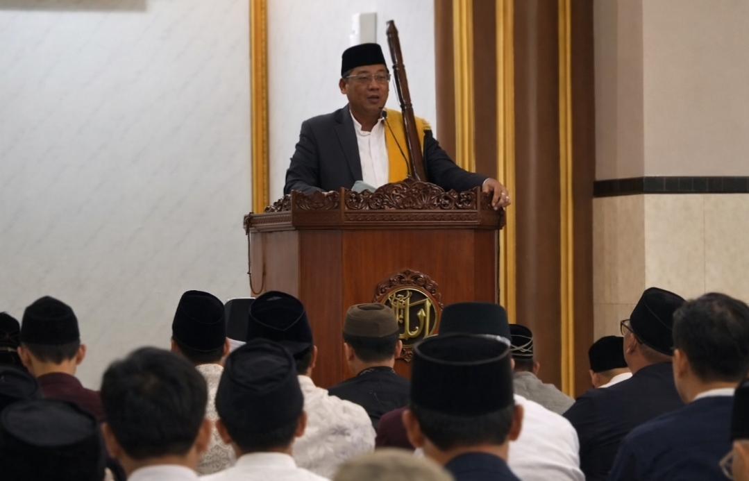 Idul Fitri di Masjid Al Mujahidin, Golkar Jatim Ajak Umat Perkuat Kepedulian