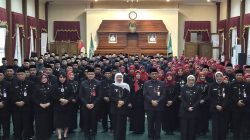 Gubernur Khofifah Lantik 128 Kepala SMA/SMK Negeri se Jatim, Tekankan Profesionalisme dan Mutu Pendidikan