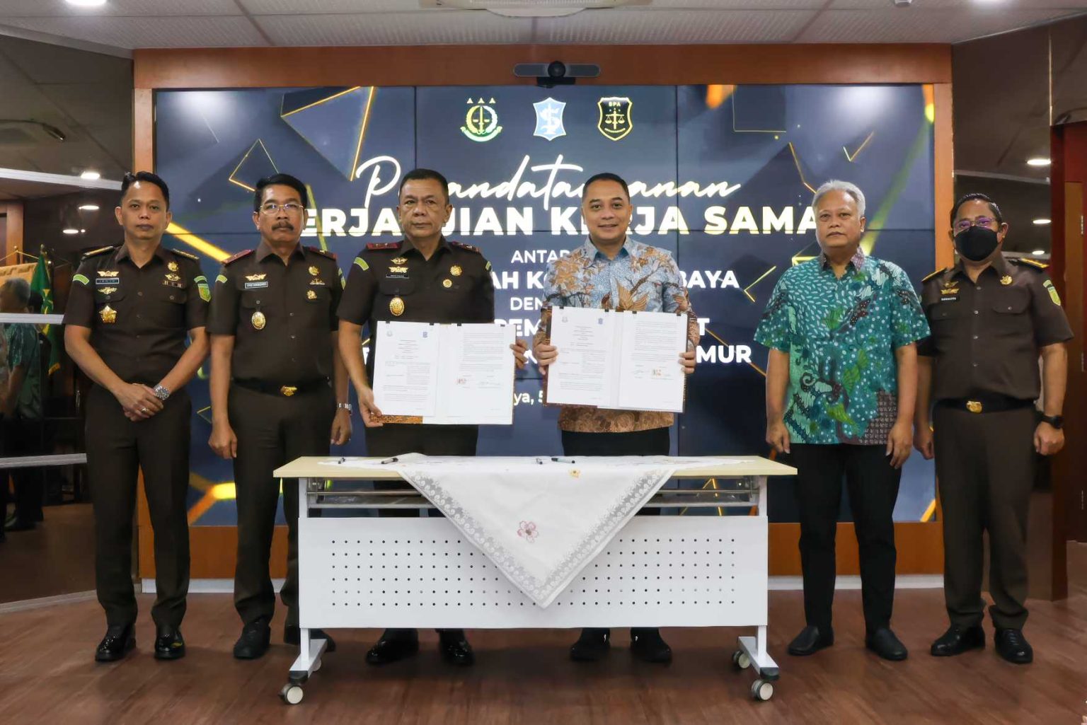Pemkot Surabaya Gandeng Kejati Jatim Amankan Aset PDAM dan Kolam Renang Brantas