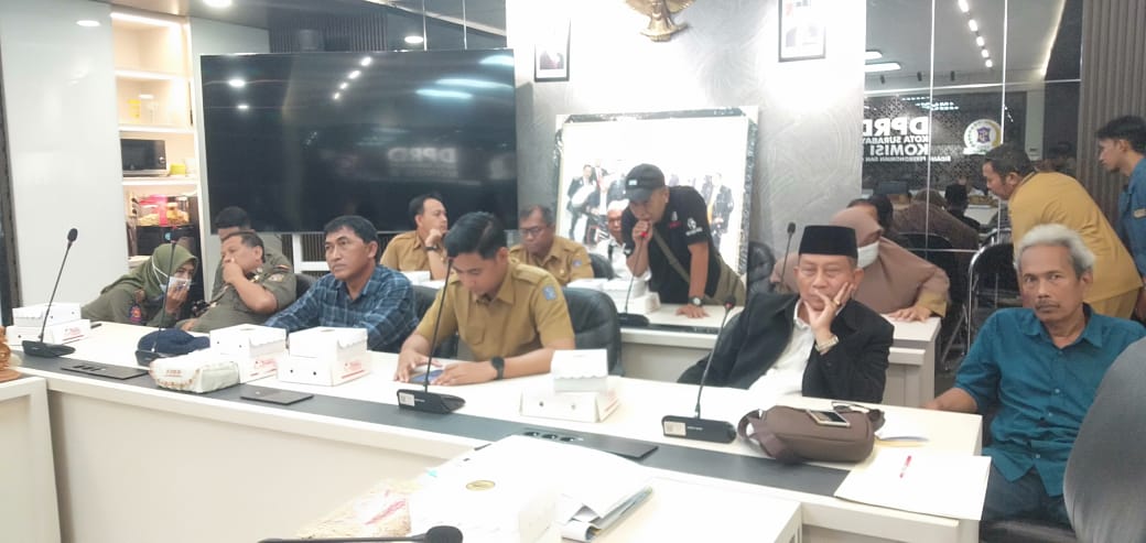 DPRD Surabaya Soroti Bangunan Liar di Lahan Pemkot Pasar Simo, Pengelola Diminta Lunasi Rp400 Juta
