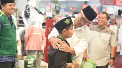 Wakil Wali Kota Kediri Gus Qowim Dampingi Anak Yatim Belanja Kebutuhan Lebaran