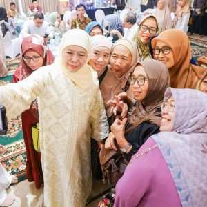 Riyayan Idul Fitri 1447 H di Kediaman Gubernur Khofifah, Semangat Gotong Royong