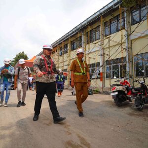 Mas Dhito Cek Progres Rehabilitasi Gedung Pemkab Kediri, Capai 68 Persen