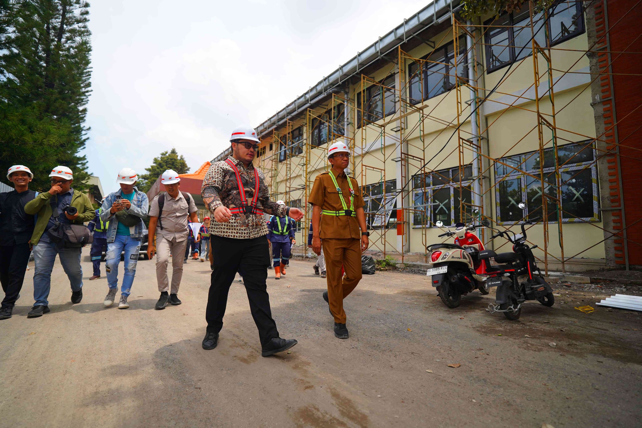 Mas Dhito Cek Progres Rehabilitasi Gedung Pemkab Kediri, Capai 68 Persen