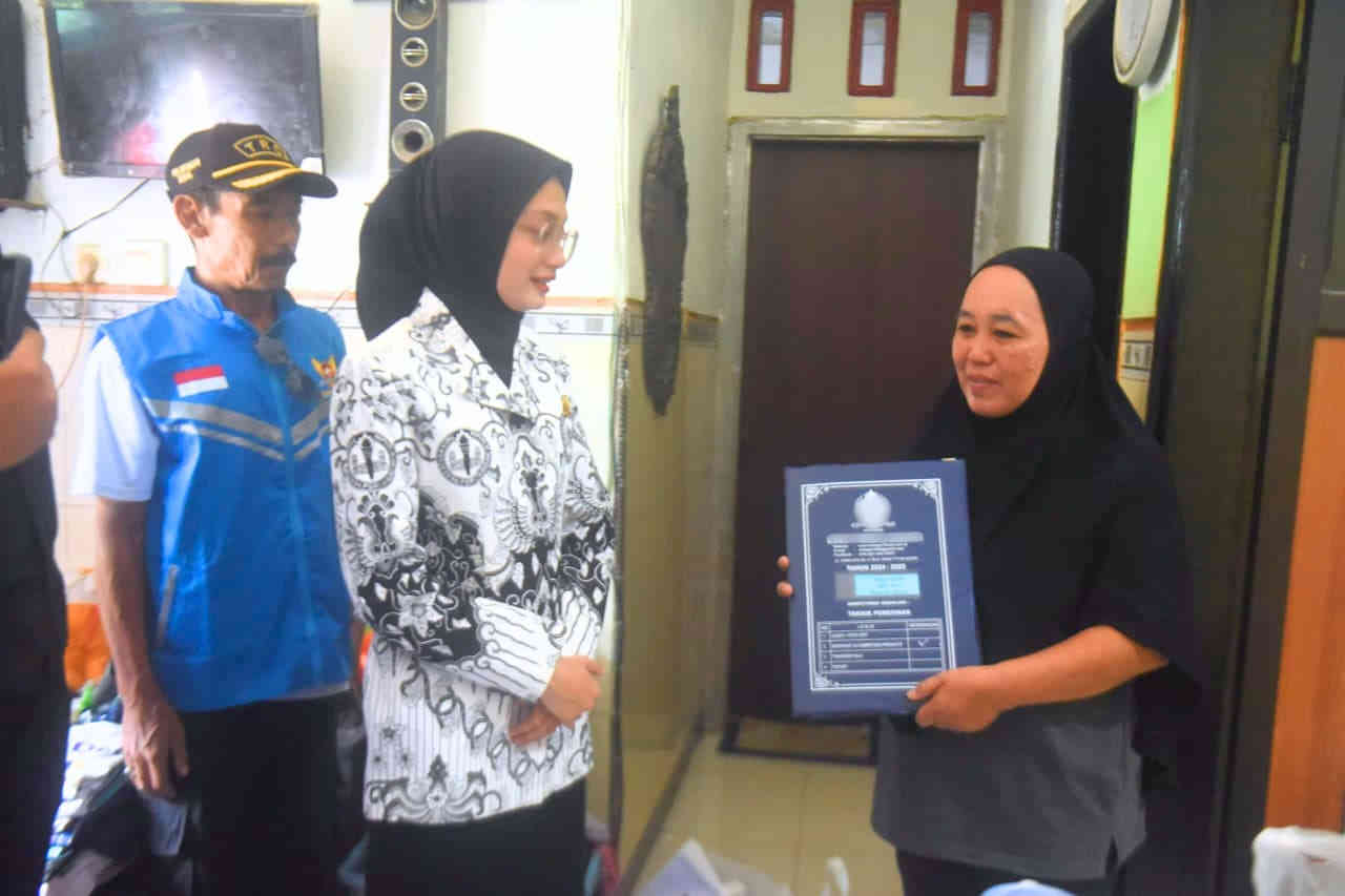 Ijazah Sempat Tertahan, Wali Kota Kediri Datangi Rumah Warga Semampir