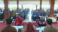 Jelang Idul Fitri 1447 H :  294 Tukang Becak Terima Bansos dari Pemkot Mojokerto 