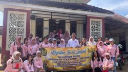 Mahasiswa Program Studi Pendidikan Vokasional Tata Rias Universitas PGRI Argopuro Jember Gelar Baksos