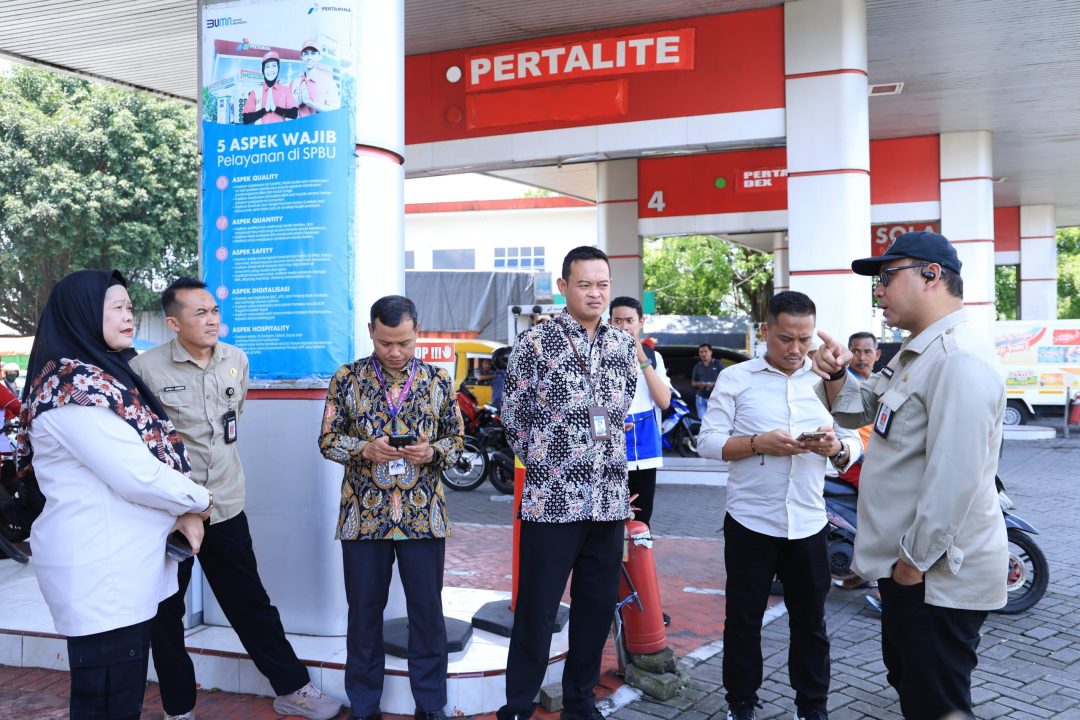 Kendalikan Inflasi, TPID dan Hiswana Migas Jember Sidak SPBU