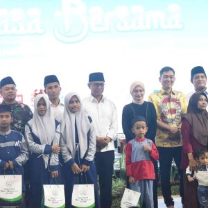 Sinergi Ulama-Umaro, Ponpes Wali Barokah Kediri Santuni Ratusan Anak Yatim dan Dhuafa