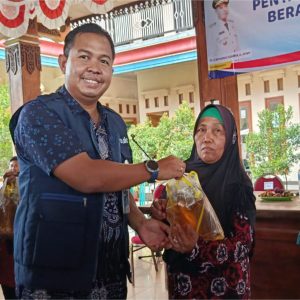 Pastikan Tepat Sasaran BULOG Jatim Monitoring Penyaluran Bantuan Pangan di Mojokerto