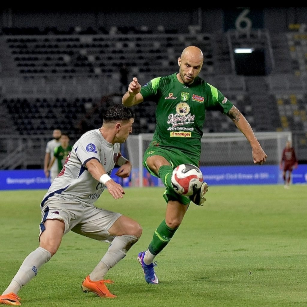 Persebaya Menang Tipis 1-0 atas Persita di GBT