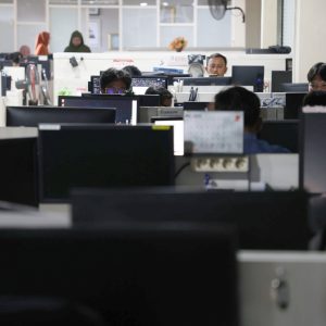 Hari Pertama WFH, ASN Pemkot Surabaya Wajib Absen 3 Kali Sehari