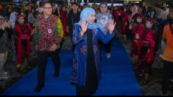 Khofifah Tutup LKS Dikmen Jatim 2026, Dorong Talenta Vokasi Siap Bersaing Global Khofifah Tutup LKS Dikmen Jatim 2026, Dorong Talenta Vokasi Siap Bersaing Global